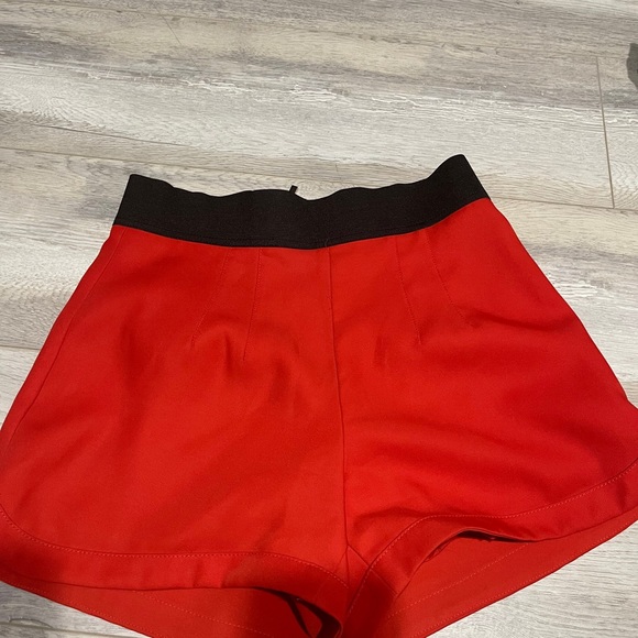 Shorts - Picture 2 of 5